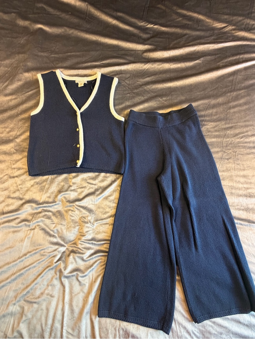 Sincerely Jules Navy Knit Wide-Leg Pants with Cream-Trim Cropped Vest M